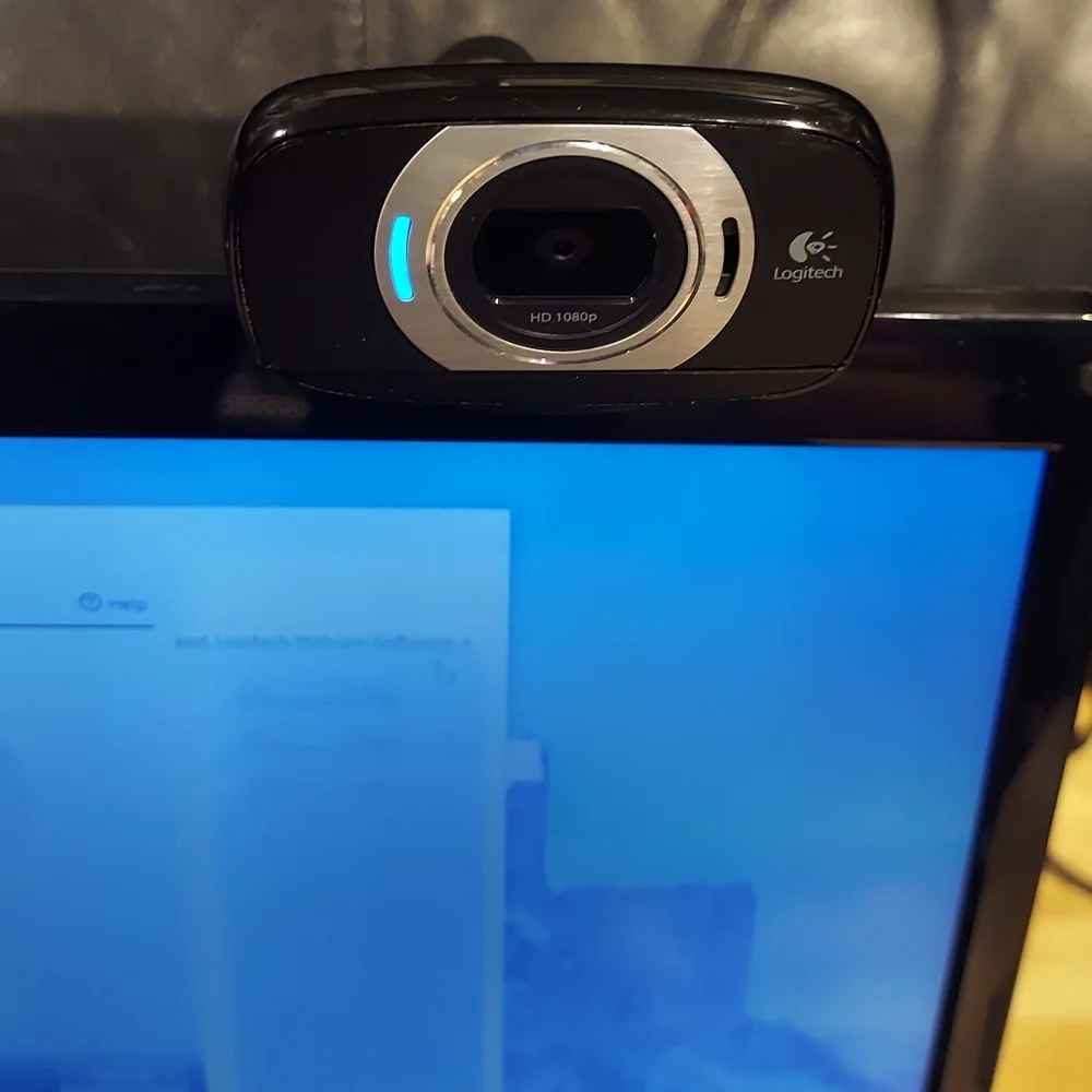 LOGITECH C615 HD 1080P PORTABLE WEB CAM SWIVELS 360° MICROPHONE FOLD & GO DESIGN